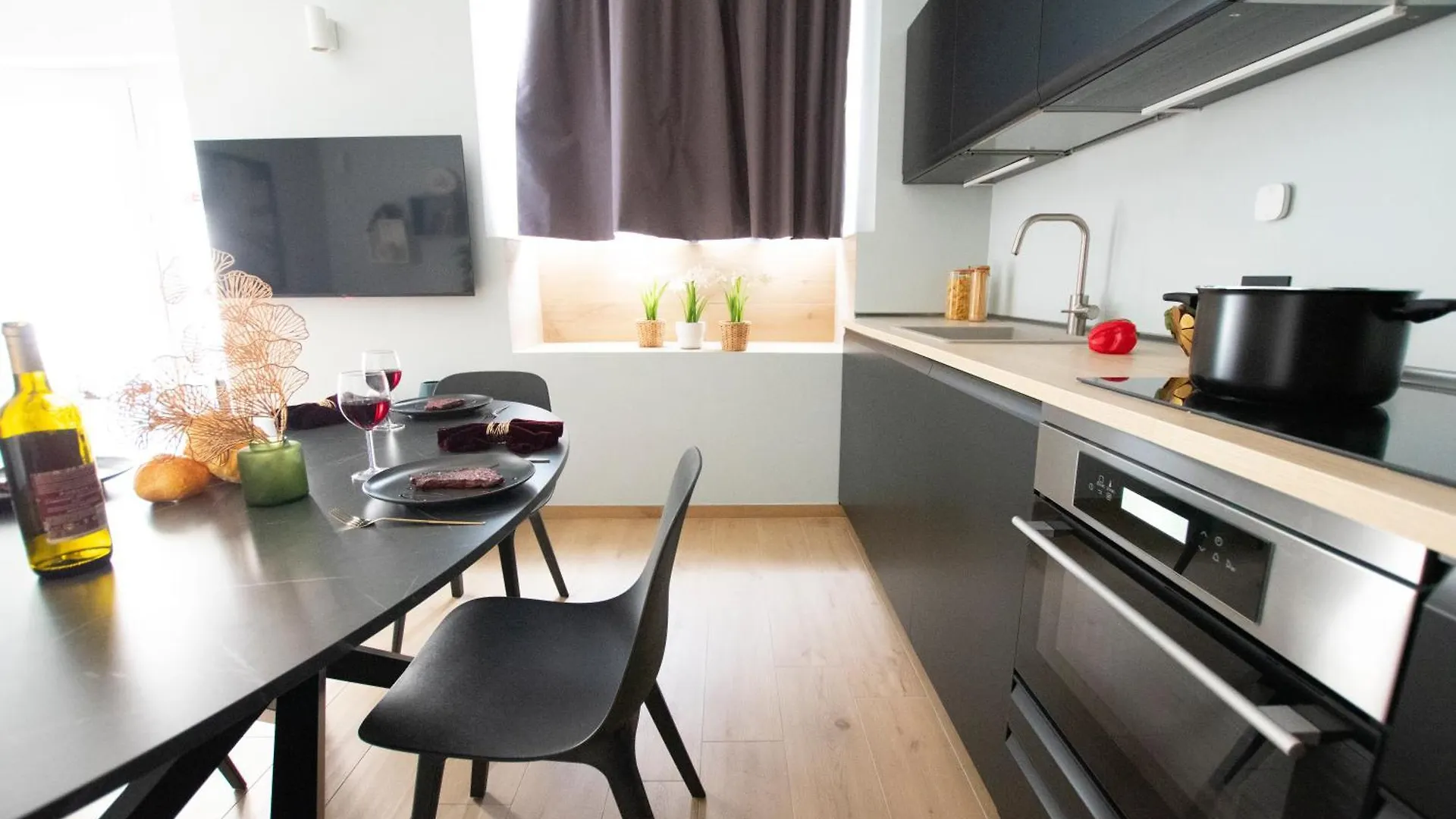 Ihost Luxury -Private Parking- Plana 3 Apartment Milan