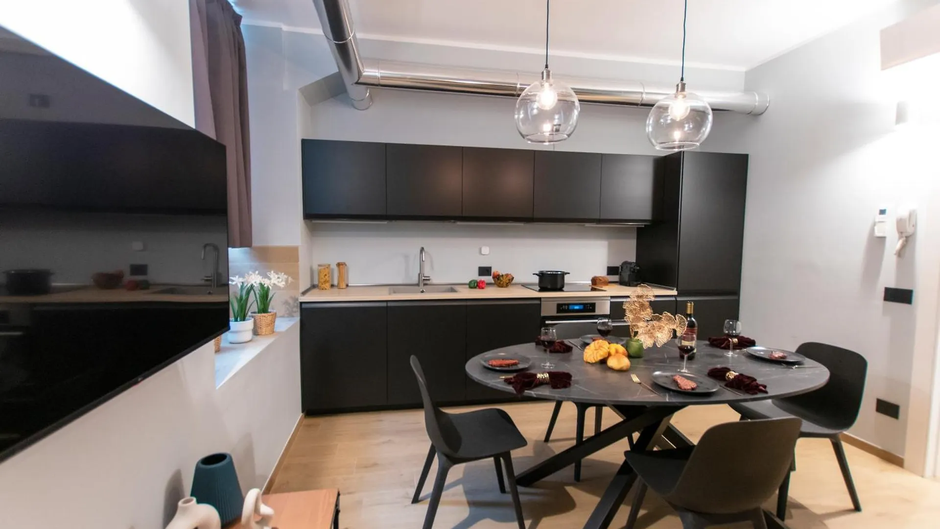 Ihost Luxury -Private Parking- Plana 3 Apartment Milan